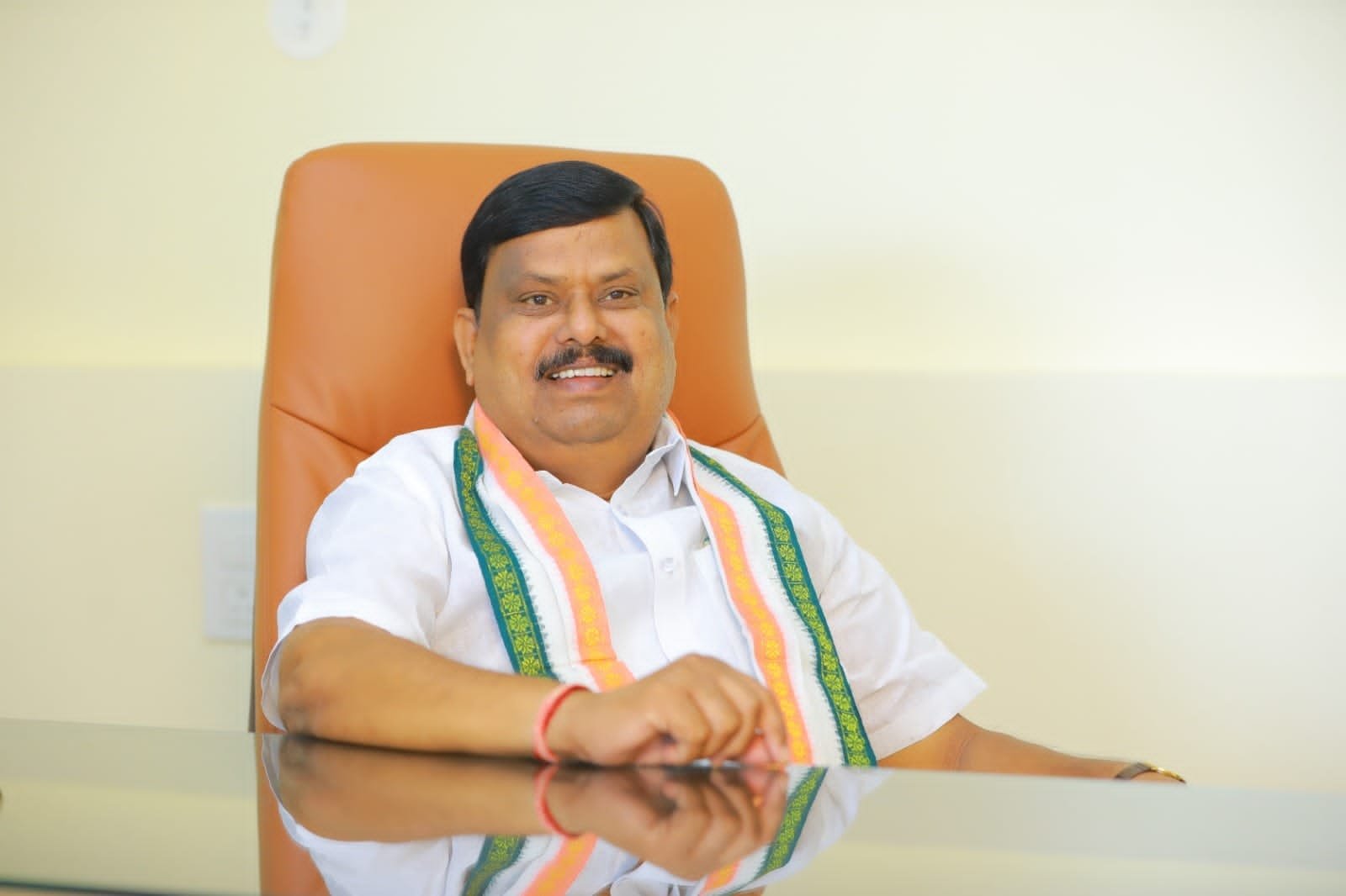 నల్లగొండ జిల్లా కాంగ్రెస్ కమిటీ నూతన బాధ్యతాయుత నాయకులకు దేవరకొండ ఎమ్మెల్యే శ్రీ నేనావత్ బాలు నాయక్ అభినందనలు
